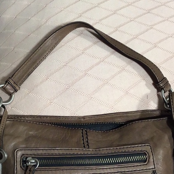 Vintage 54 soft, brown leather Fossil handbag. This bag has never been used. - Picture 9 of 9